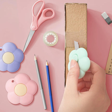 30pcs Flower Shaped Mini Retractable Utility Knives with Keychain Hole for Office, Home, Craft Use